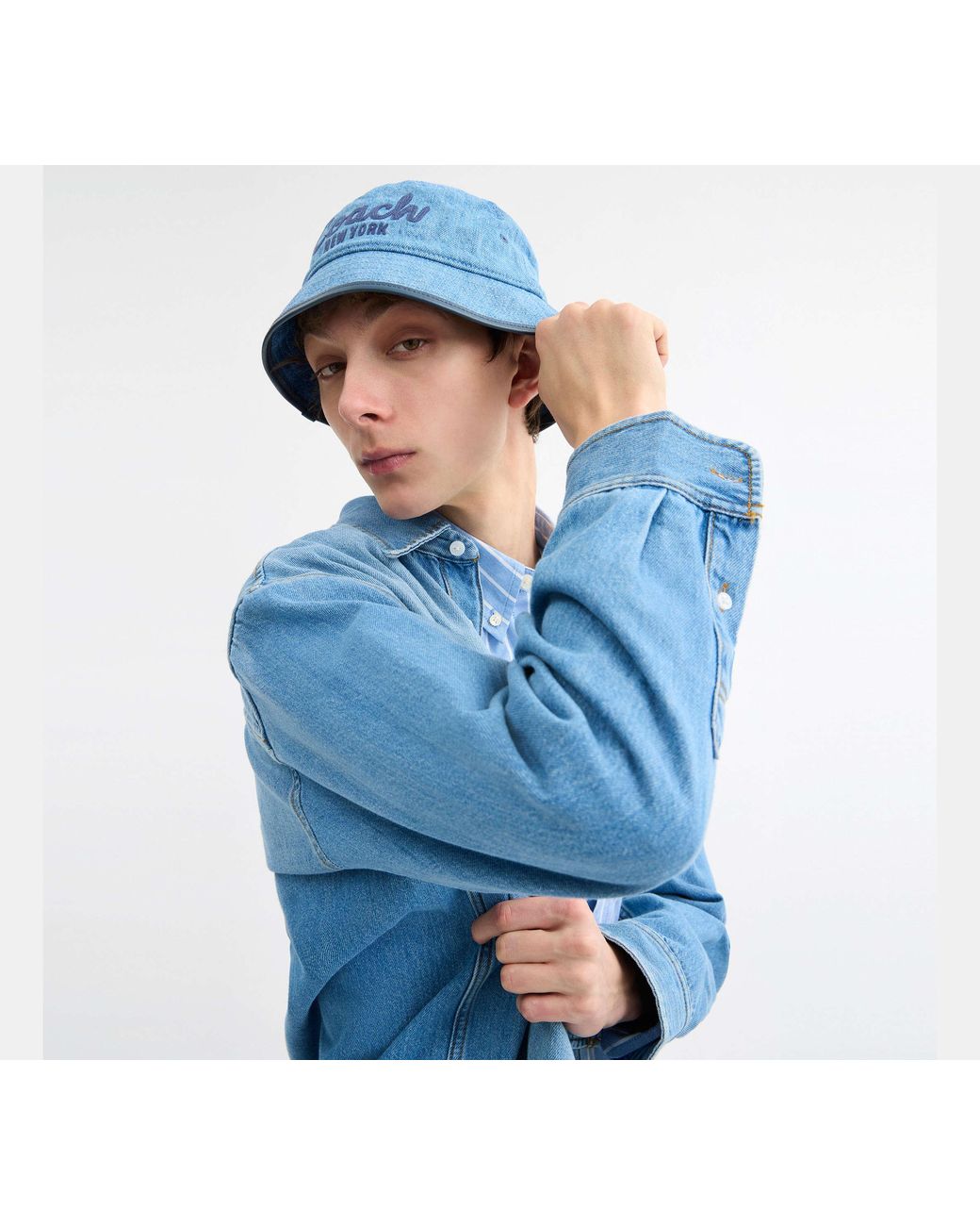 Cappello A Secchiello di COACH in Blue