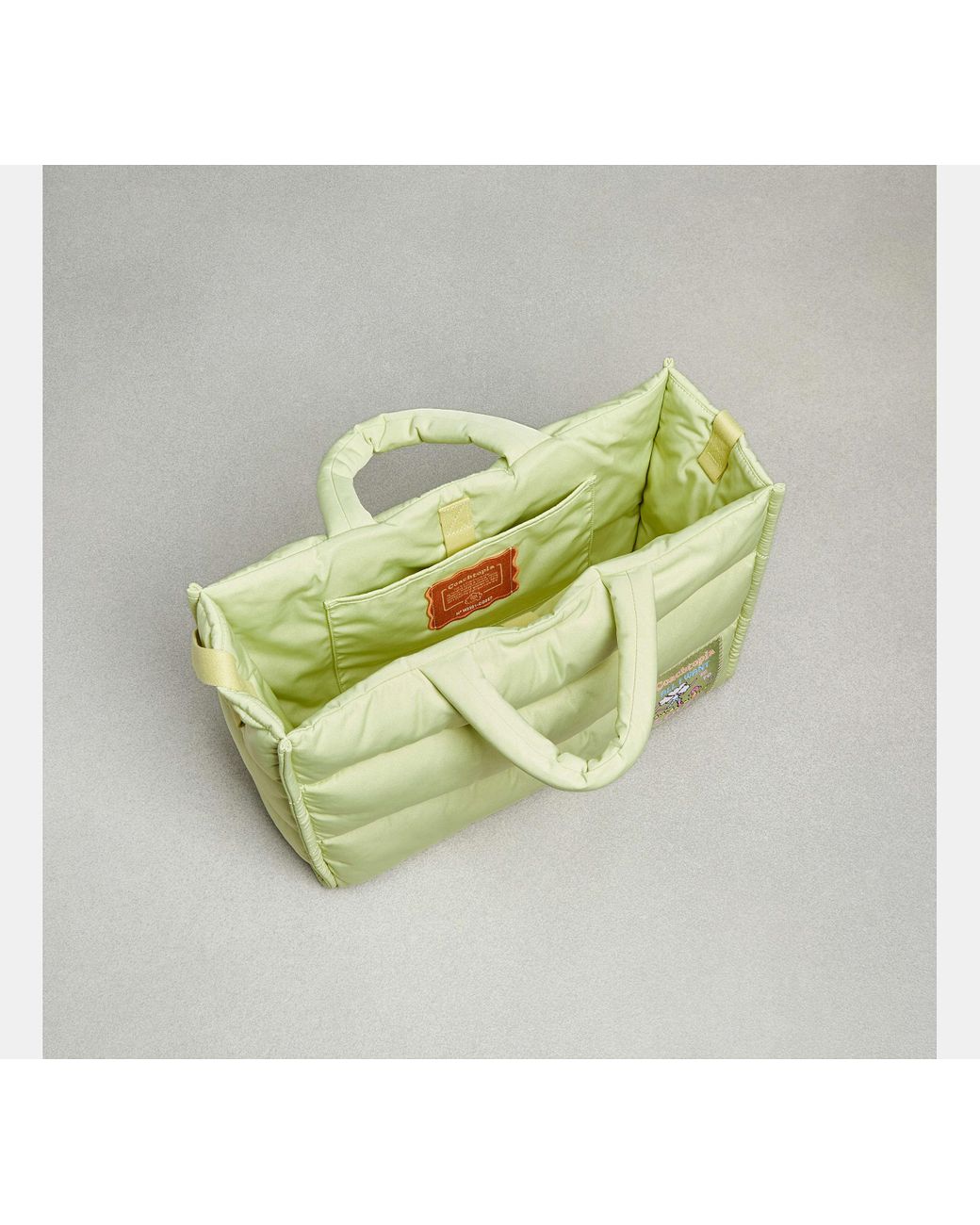 【COACH】Coachtopia Loop Quilted Wavy Tote ☆環境に優しい素材☆COACH Coachtopia Loop Quilted Wavy Tote
