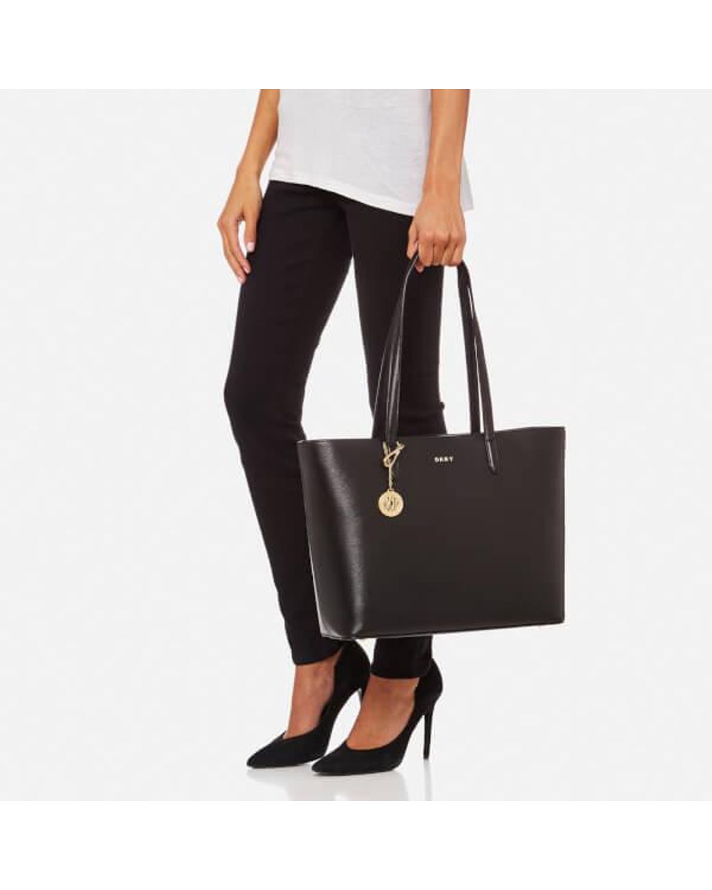 DKNY Women s Bryant Large Tote Bag in Black Lyst Australia