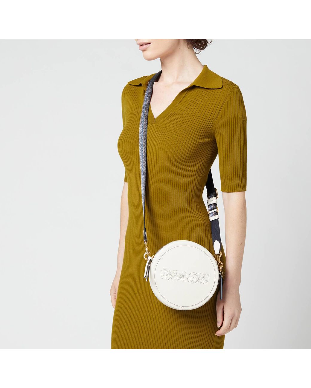 Coach circle purse best sale