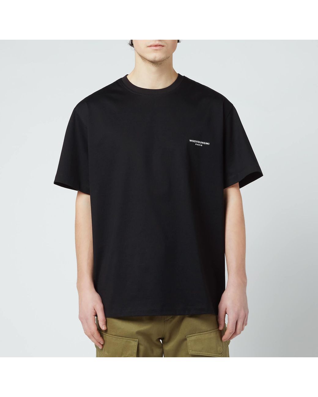 【WOOYOUNGMI】ブラック メタリック グラフィックTシャツ メンズ WOOYOUNGMI ブラック メタリック グラフィックTシャツ