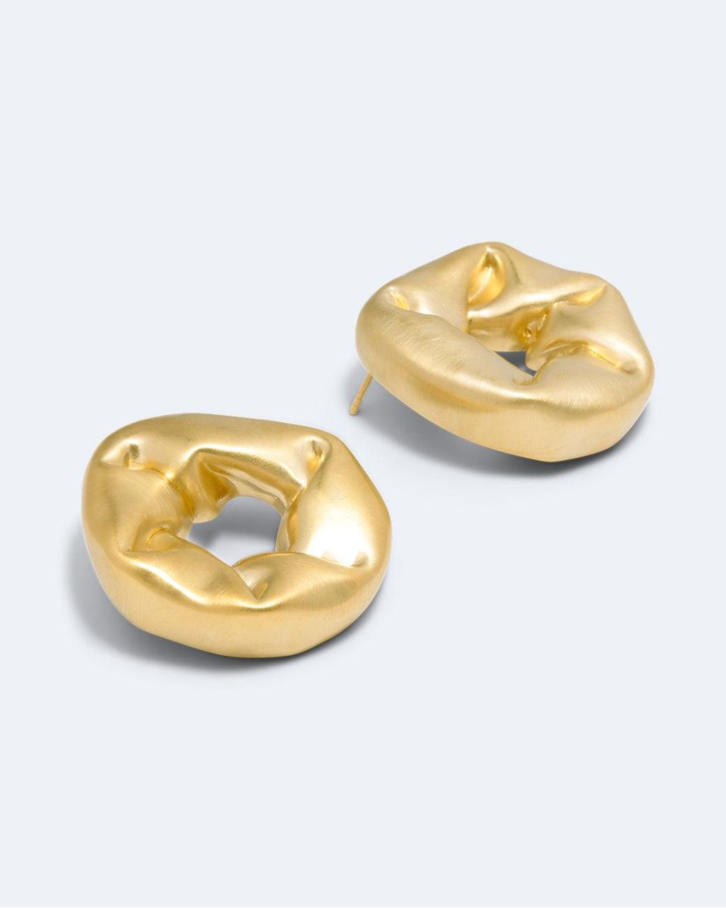 COMPLETEDWORKS Metallic Oversized Scrunch