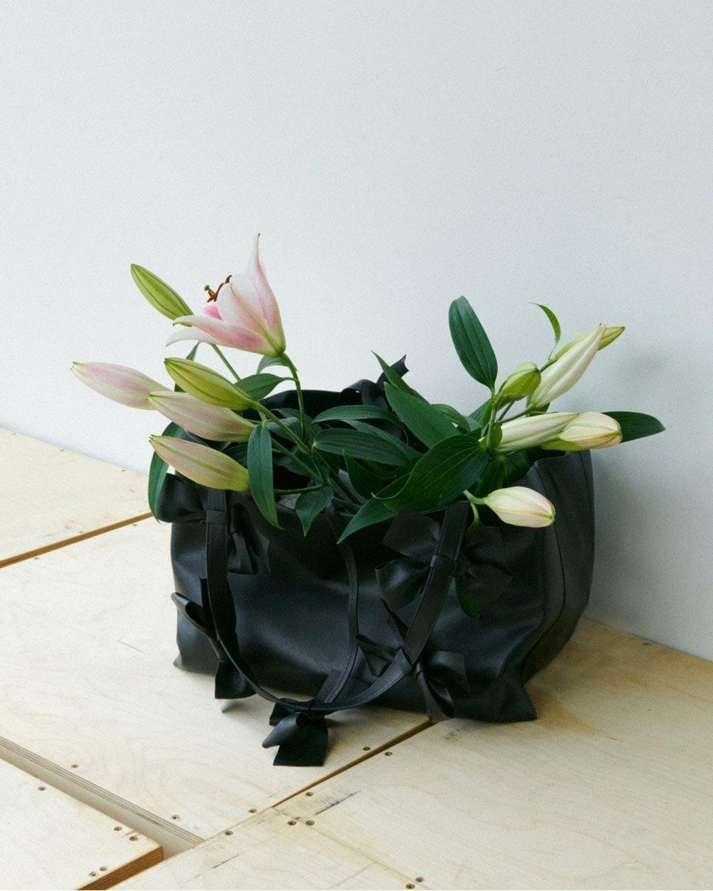 COMPLETEDWORKS Black Bows