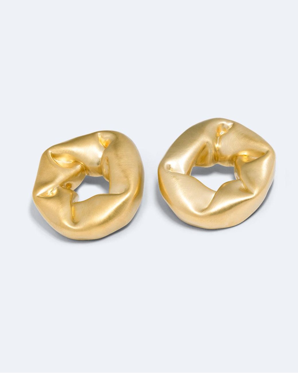 COMPLETEDWORKS Metallic Oversized Scrunch