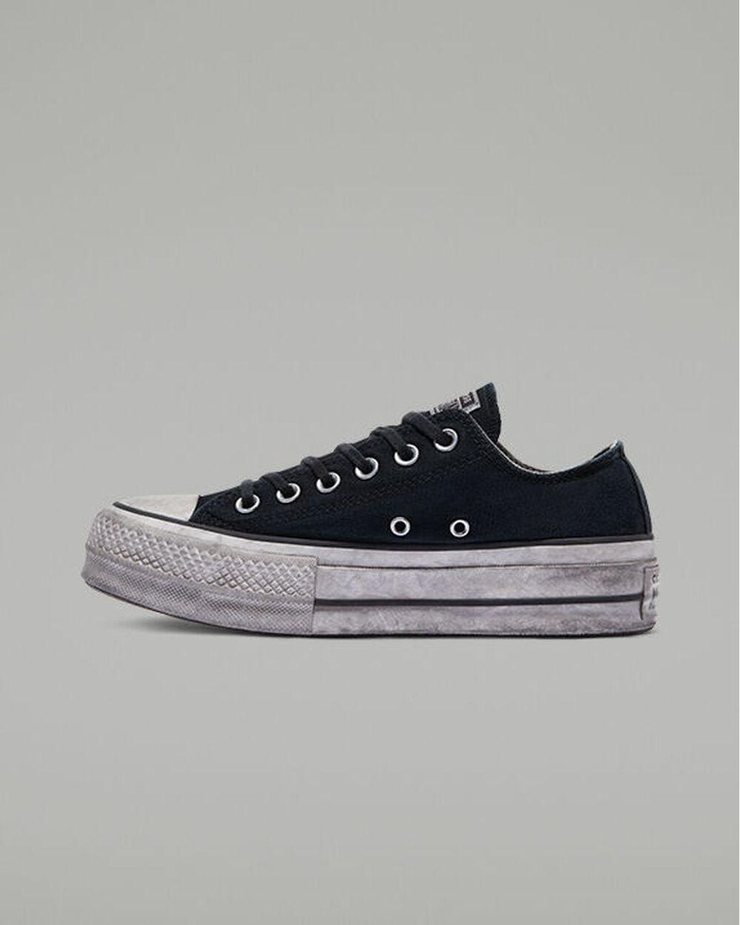 chuck taylor all star platform smoked canvas low top