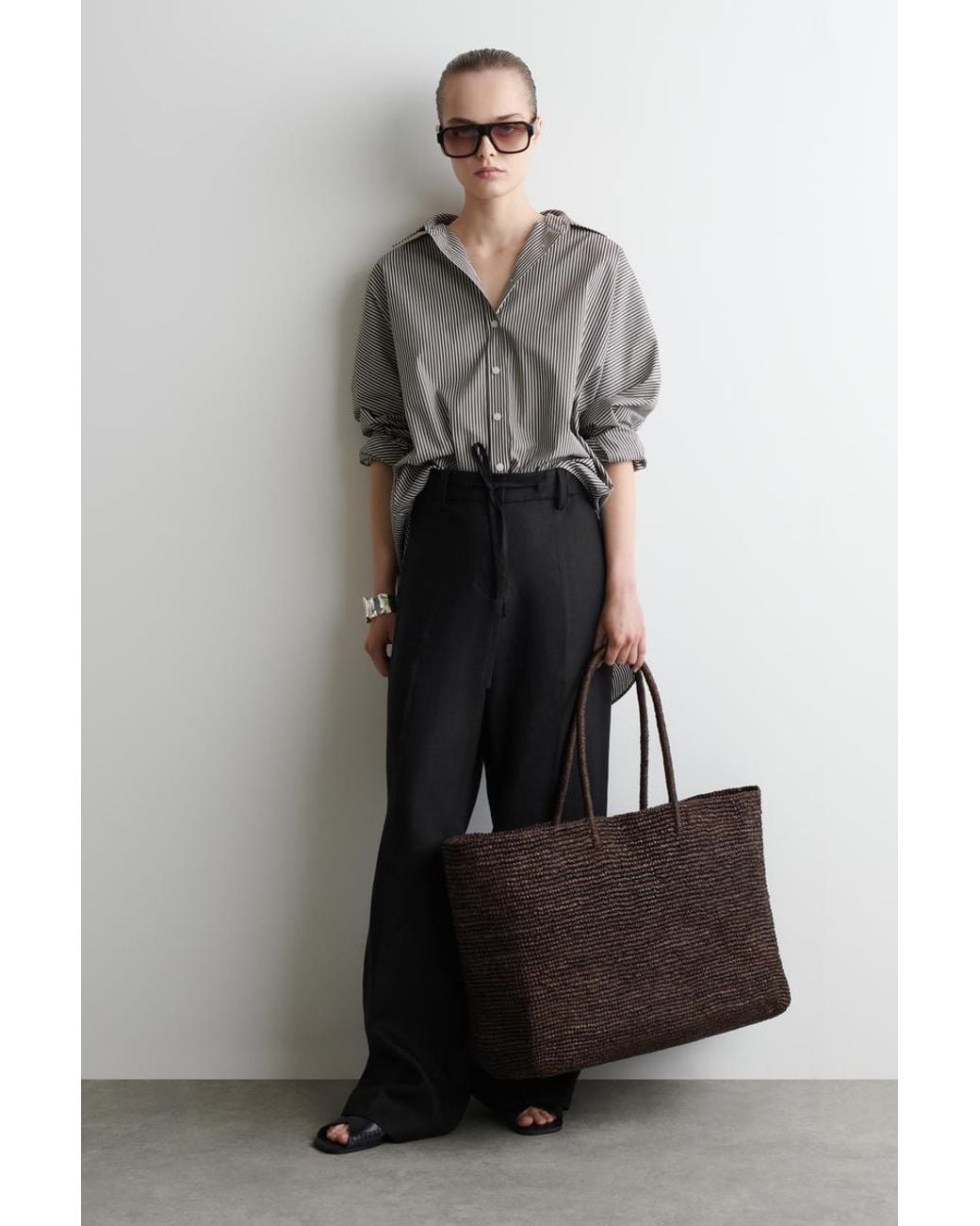 COS Oversized Hand-Woven Tote Bag in Brown | Lyst