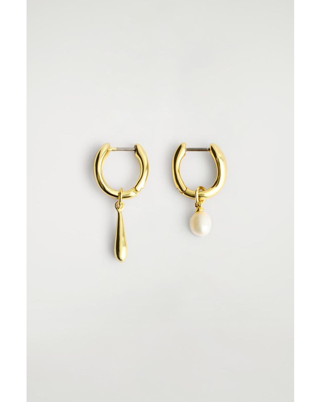 COS Multicolor Mismatched Teardrop Pearl Hoop Earrings