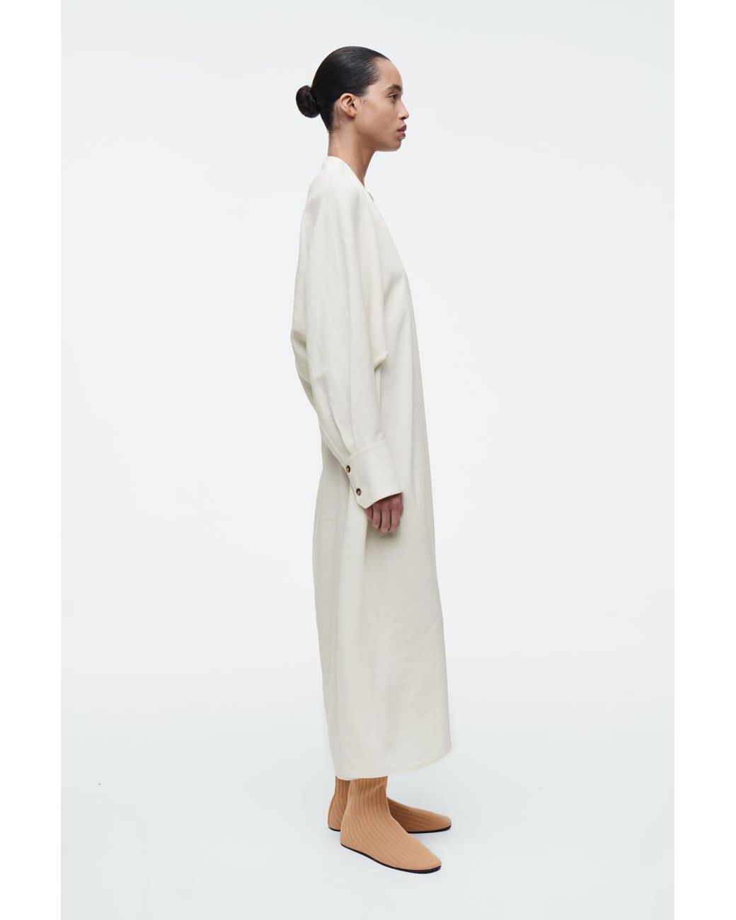 cos pleated v-neck linen midi dress GATHERED PLEATED V-NECK MAXI DRESS - DARK GREEN