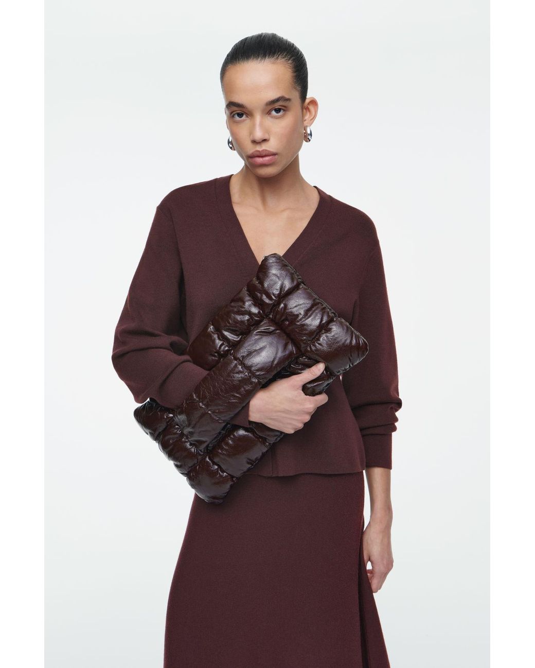 【極希少】COS PILLOW OVERSIZED QUILTED CLUTCH PILLOW QUILTED CLUTCH BAG - LEATHER - BLACK | COS