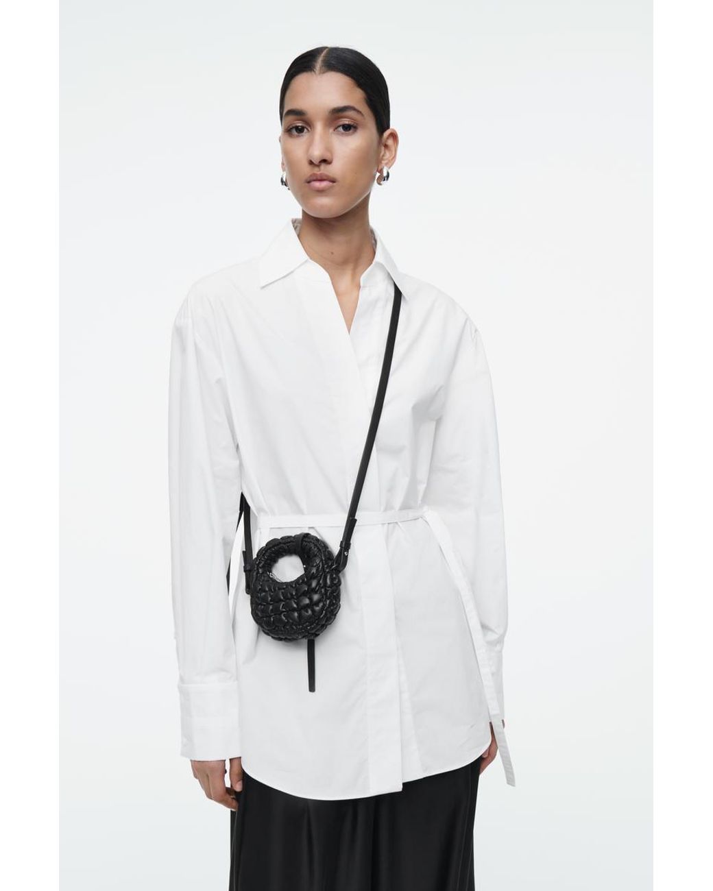 【COS】◆QUILTED NANO CROSSBODY BAG - SILVER◆1244108003◆ QUILTED NANO CROSSBODY BAG - SILVER | COS