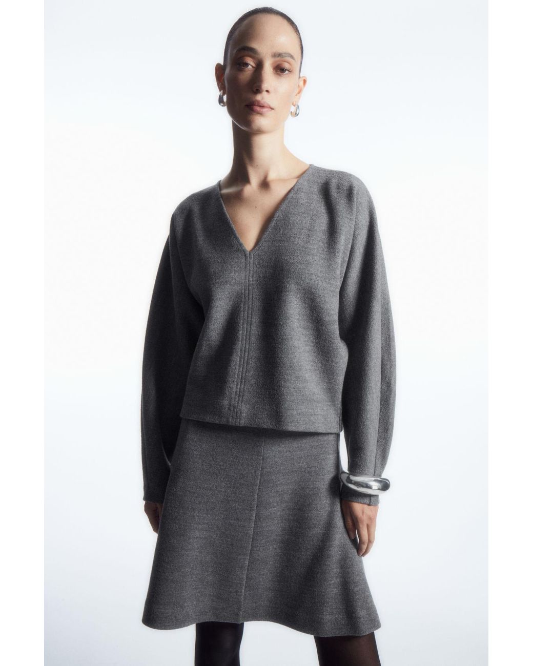 グレーニットp.v.cos様 cos-Grey-V-neck-Boiled-wool-
