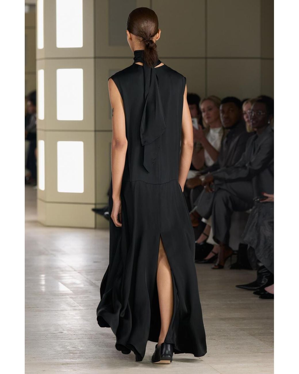 Abito Maxi di COS in Black