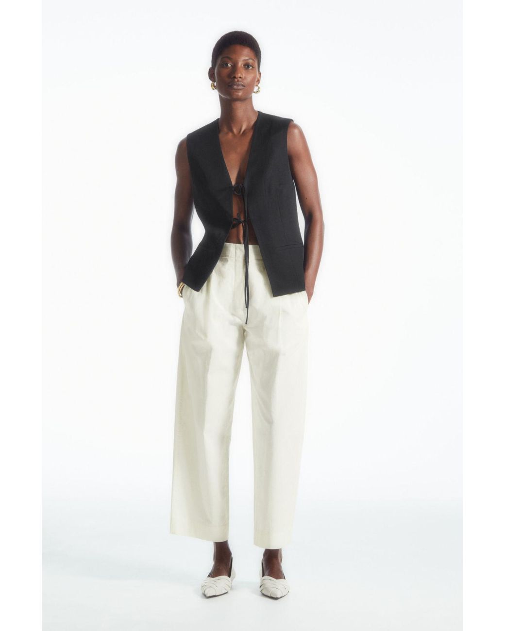 最終限定値下げCOS |Pleated Barrel-Leg Chinos bee0ef849e2199d259949e3827b8f5