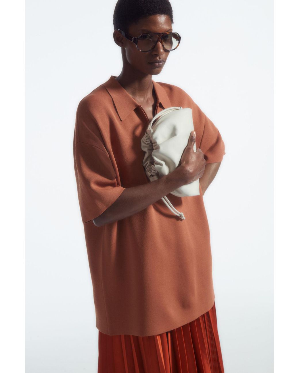 【COS】◆CAVATELLI MINI CLUTCH - OFF WHITE◆1260719001◆ CAVATELLI MINI CLUTCH BAG - FAUX FUR - OFF-WHITE | COS