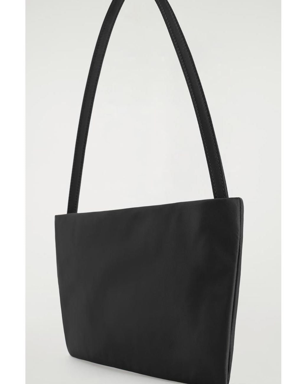 バッグ archive leather cargo one shoulder bag COS Archive Shoulder Bag in Black | Lyst