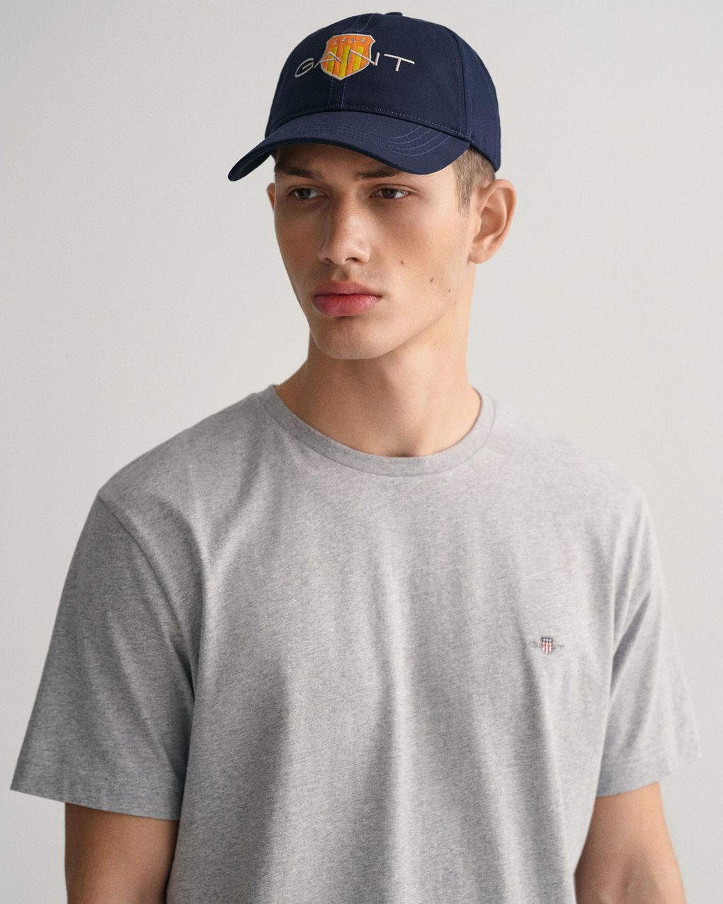 Gant Gray Archive Hied Reguar Fit Hort Eeve T-hirt for men