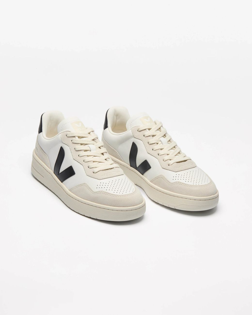 Veja Natural V-90 Ot Leather Trainers for men