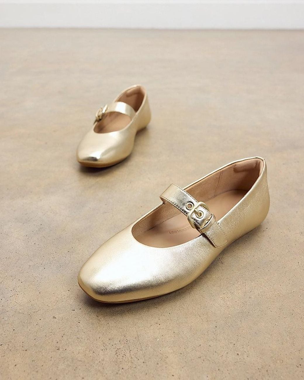 Fitflop White Delicato Leather Mary Jane Shoes
