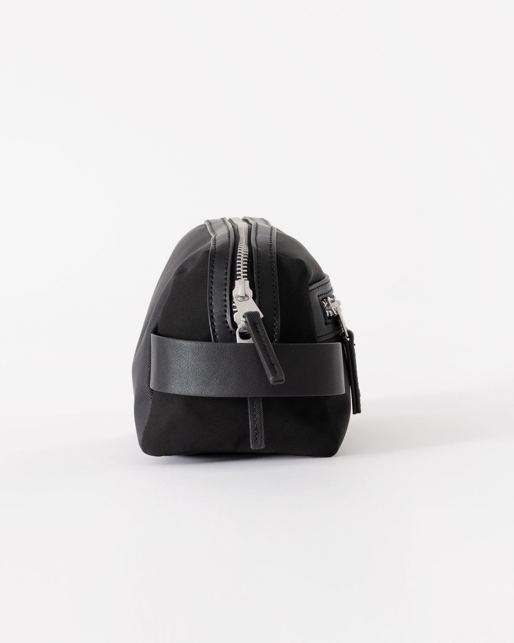 Gant Black Smart Casual Washbag for men