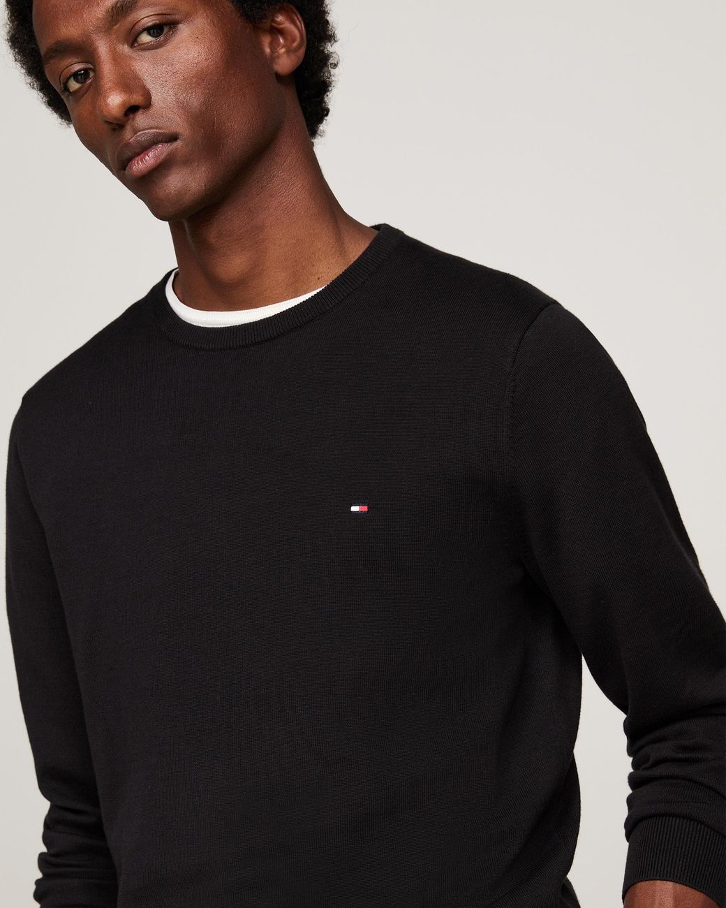 Tommy Hilfiger Black Core Essential Cotton Crew Sweatshirt for men