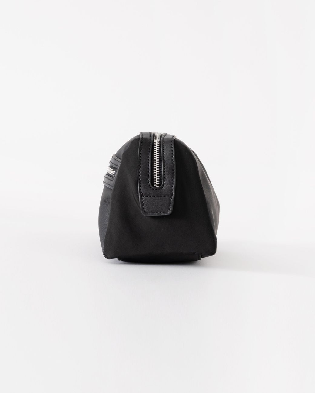 Gant Black Smart Casual Washbag for men