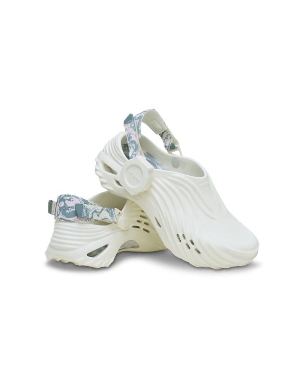 CROCSTM Black | unisex | g-shock echo wave bundle | clogs | | 39