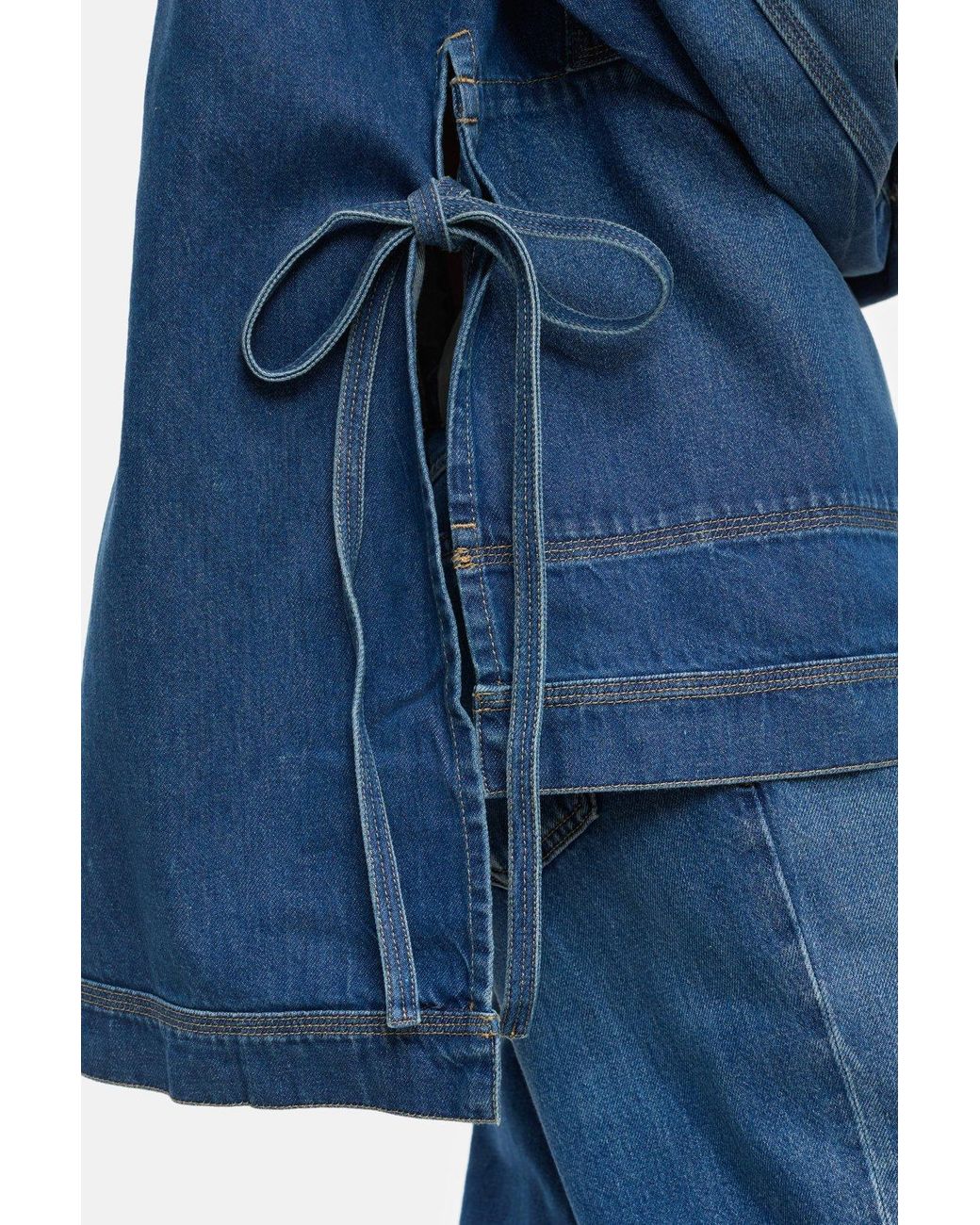 Closed Blue Blouse With Sidelong Straps