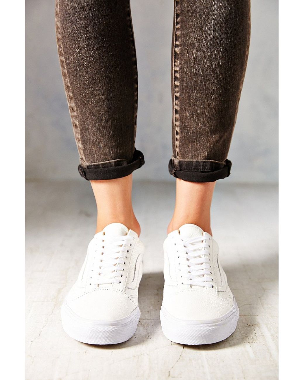 Munk cache rille Vans Old Skool Premium Leather Low-Top Women'S Sneaker in White | Lyst