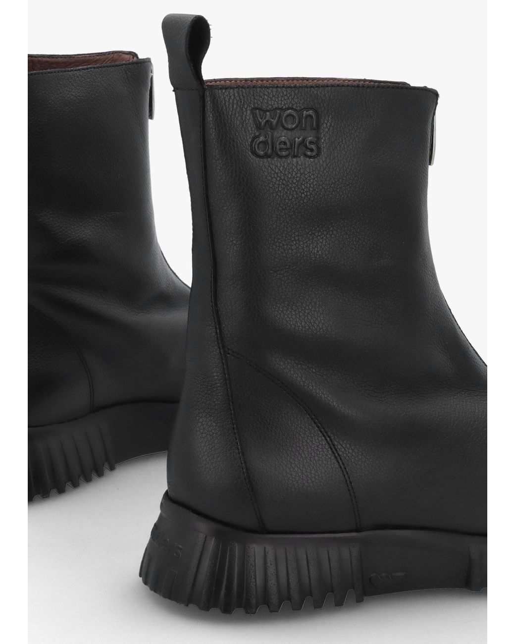 Wonders Black Front Zip Ankle Boots