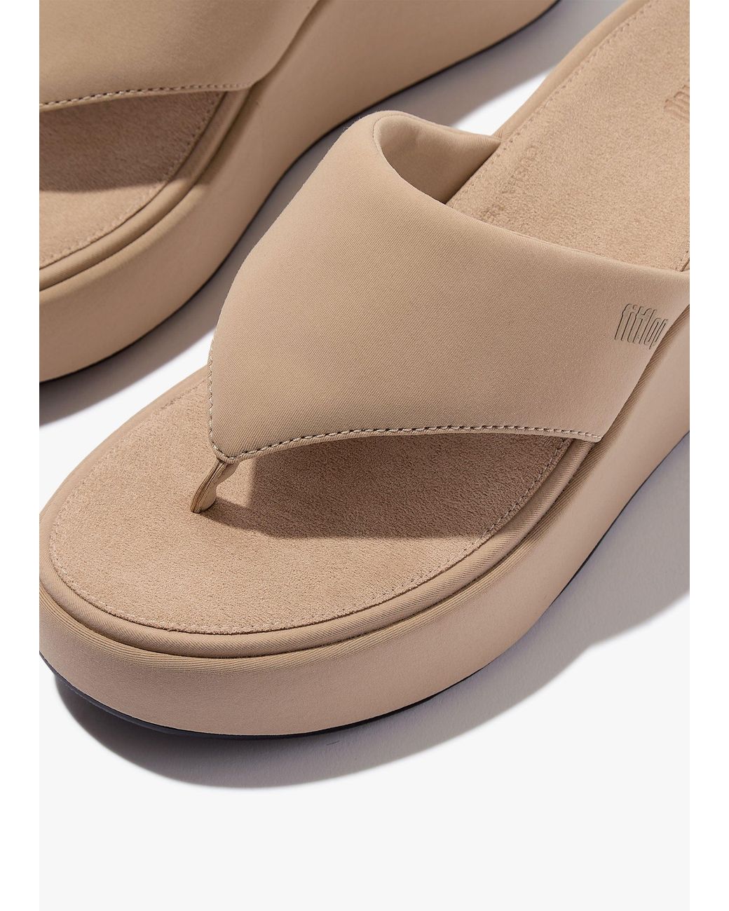 Fitflop White Platform Classic Toe Post Wedge Sandals