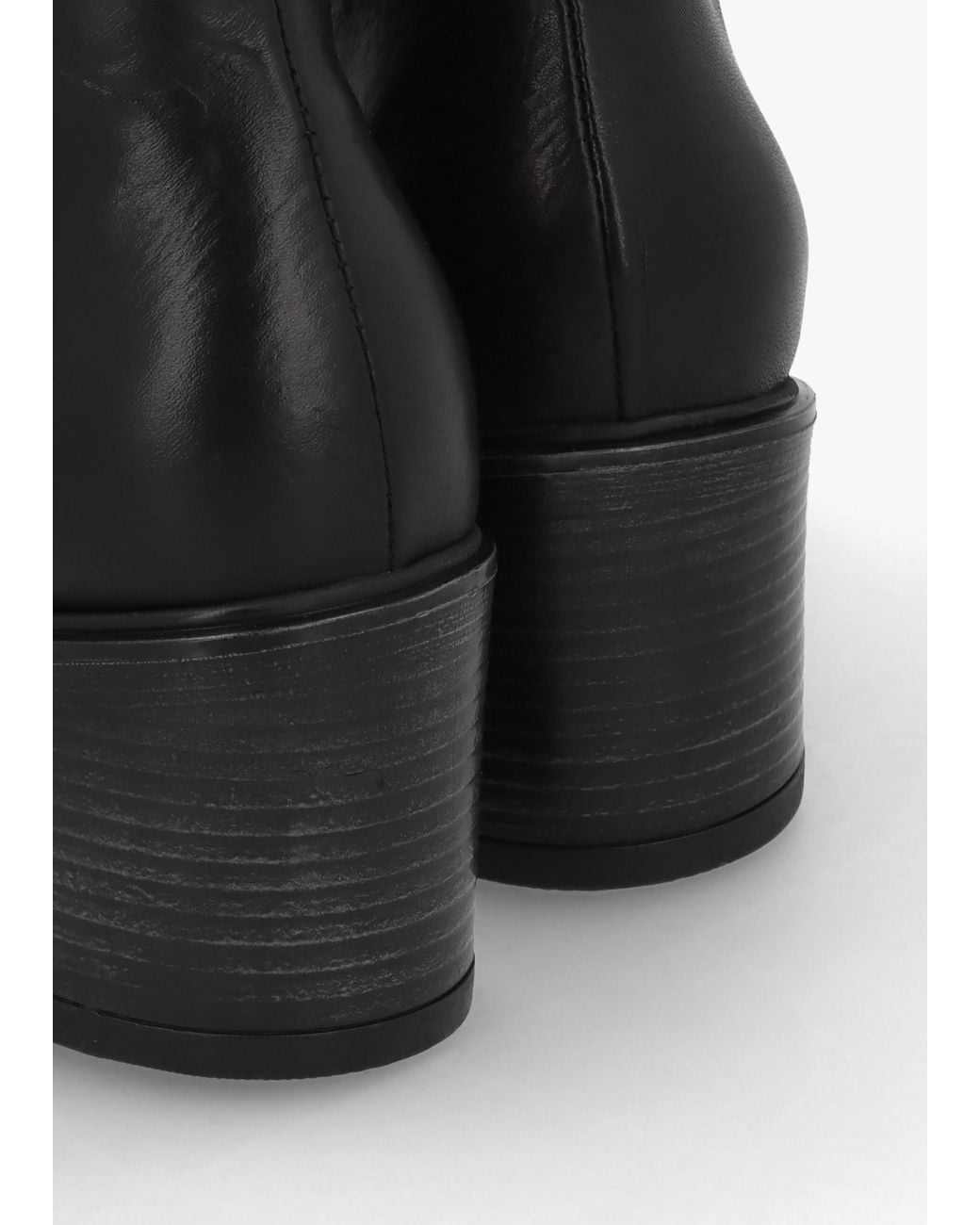 Daniel Ichels Black Leather Block Heel Chelsea Boots