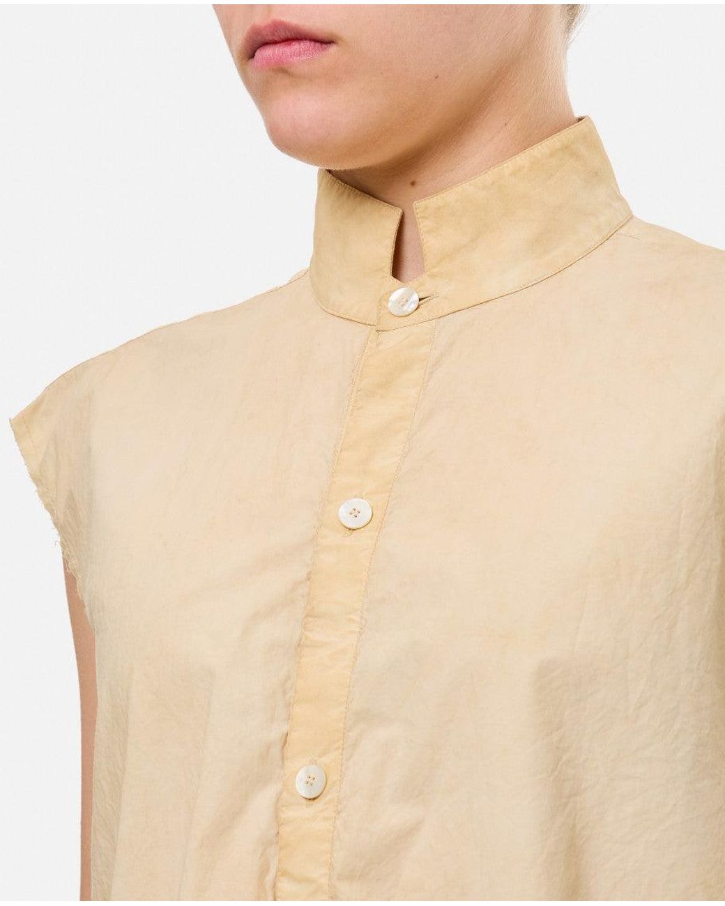 Quira Natural Off Sleeveless Cotton Shirt