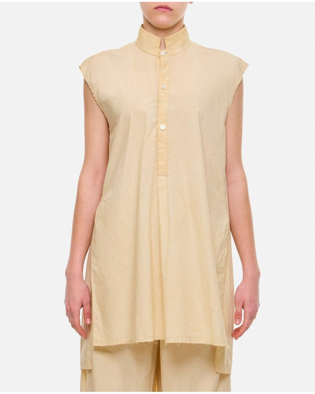 Quira Natural Off Sleeveless Cotton Shirt