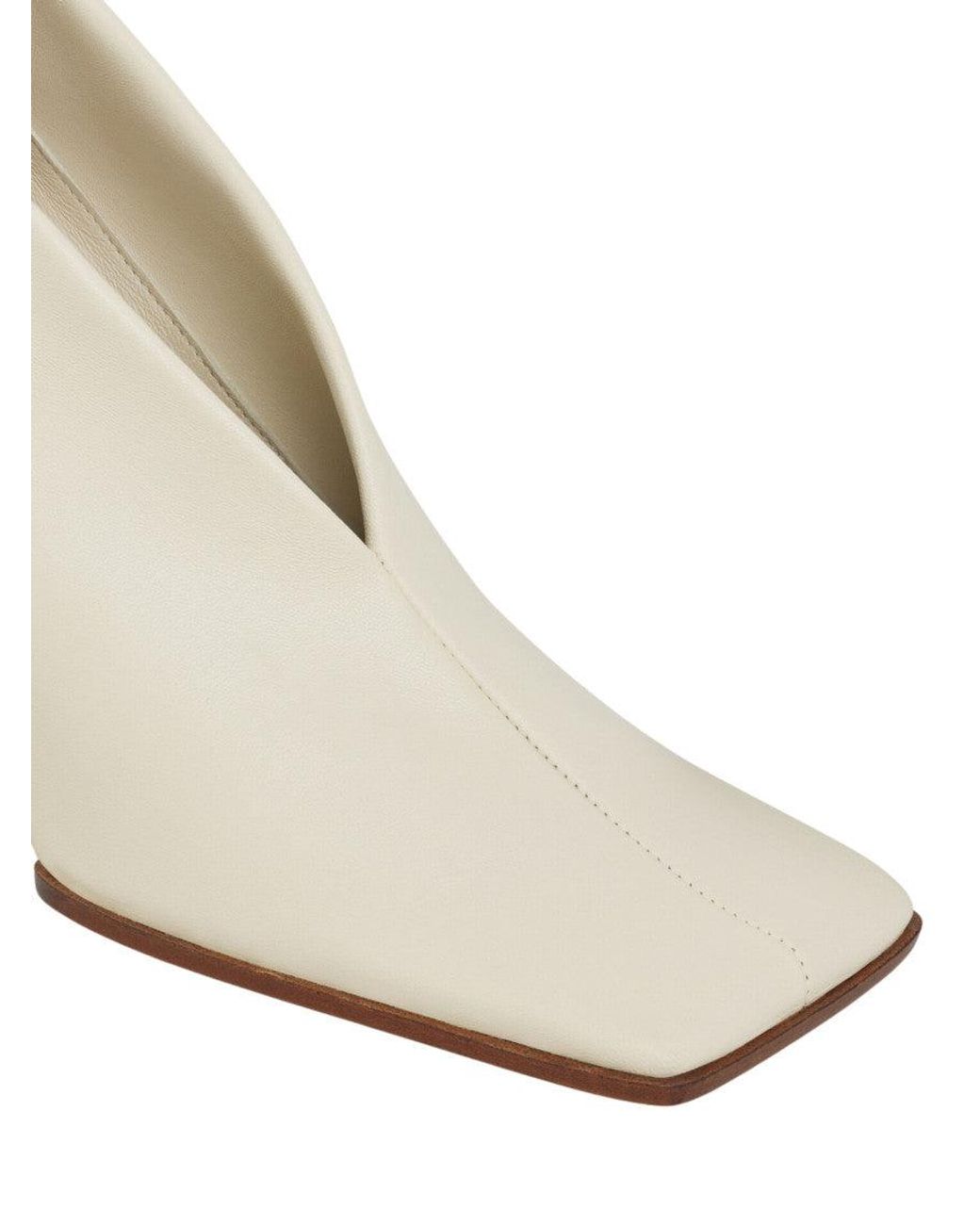 Alaïa White Elegant High Heel Shoes For