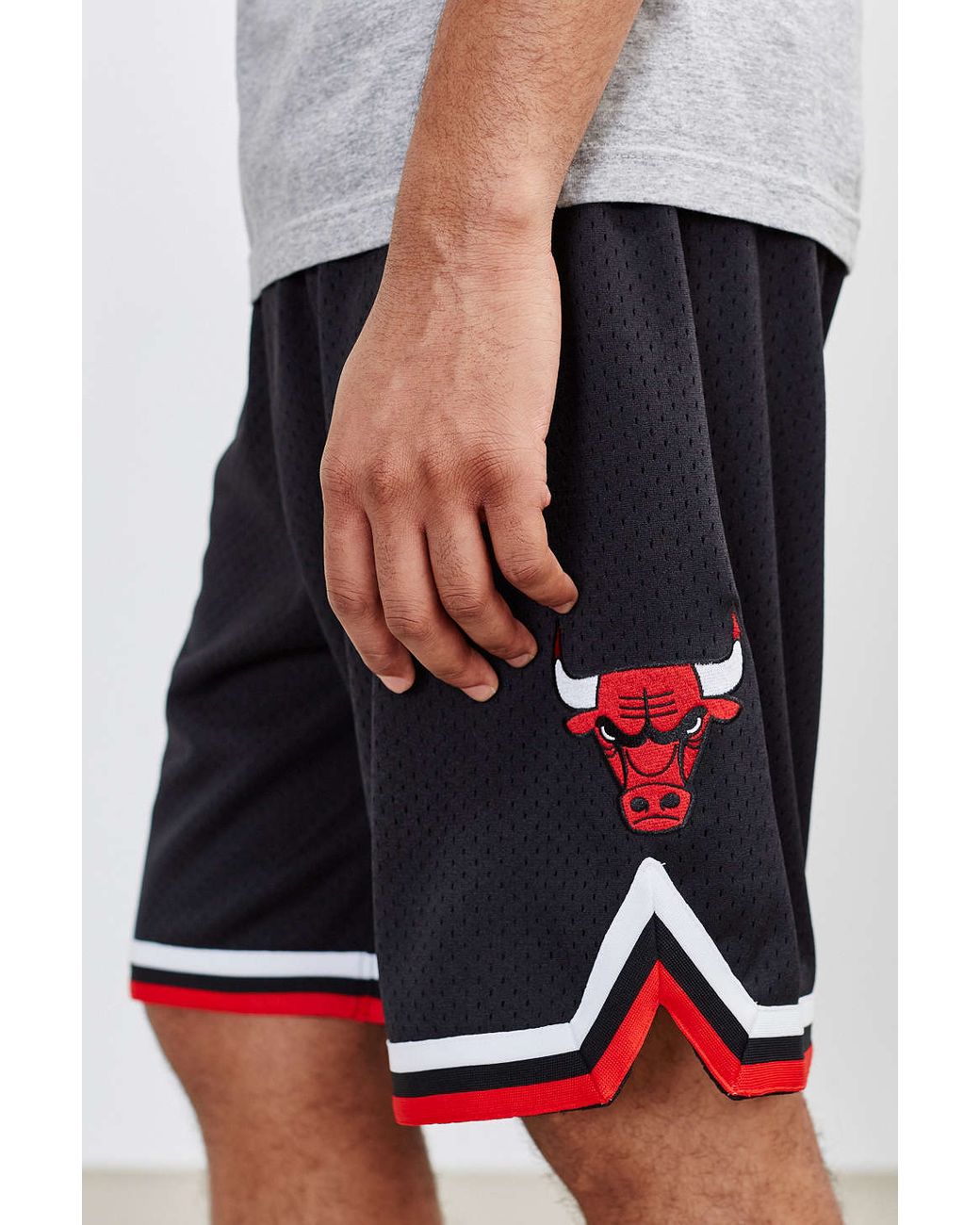 Authentic Mitchell & Ness Big Face 4.0 Fashion Shorts Chicago Bulls  BRAND NEW