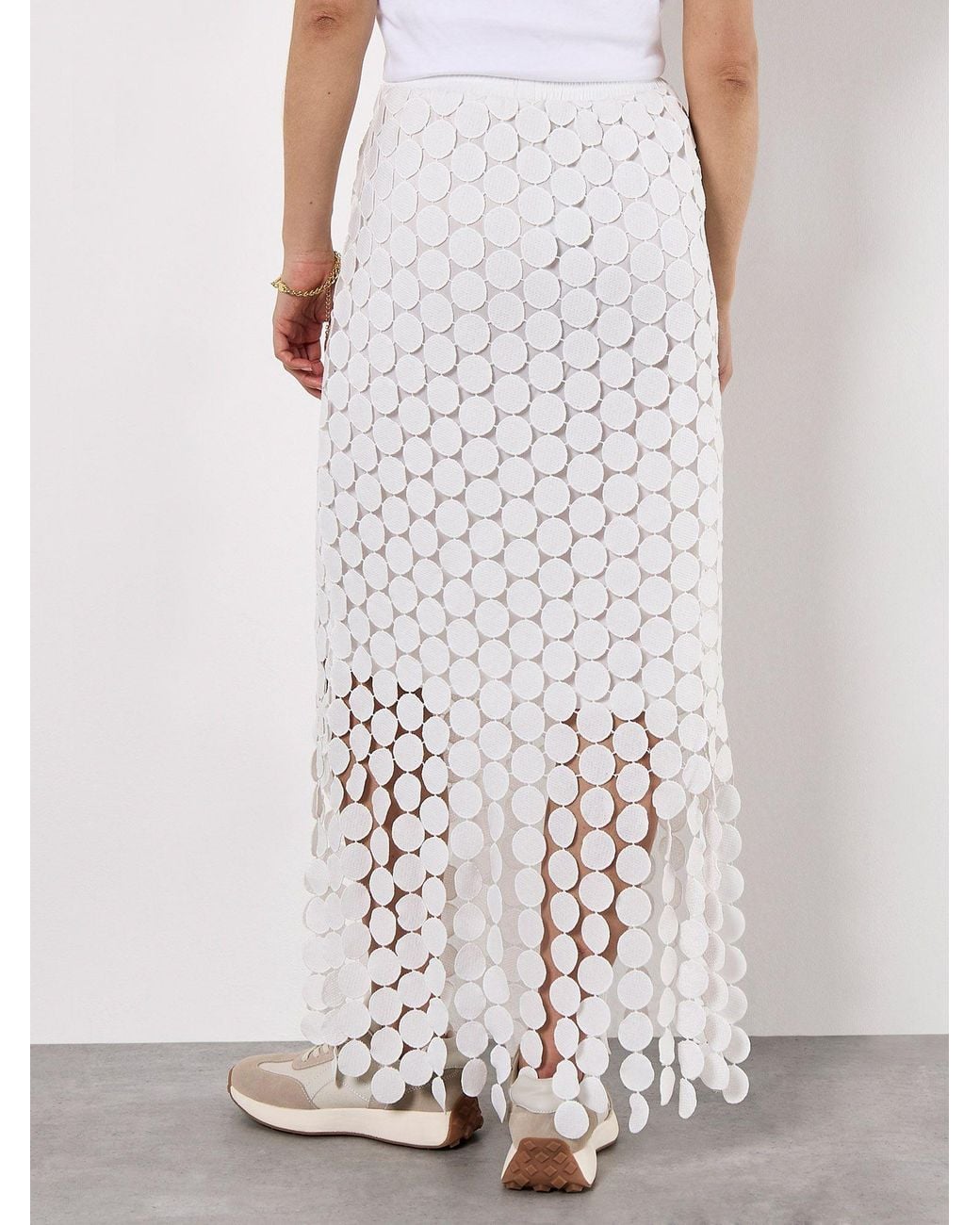 Apricot White Guipure Circle Lace Fringe Maxi Skirt