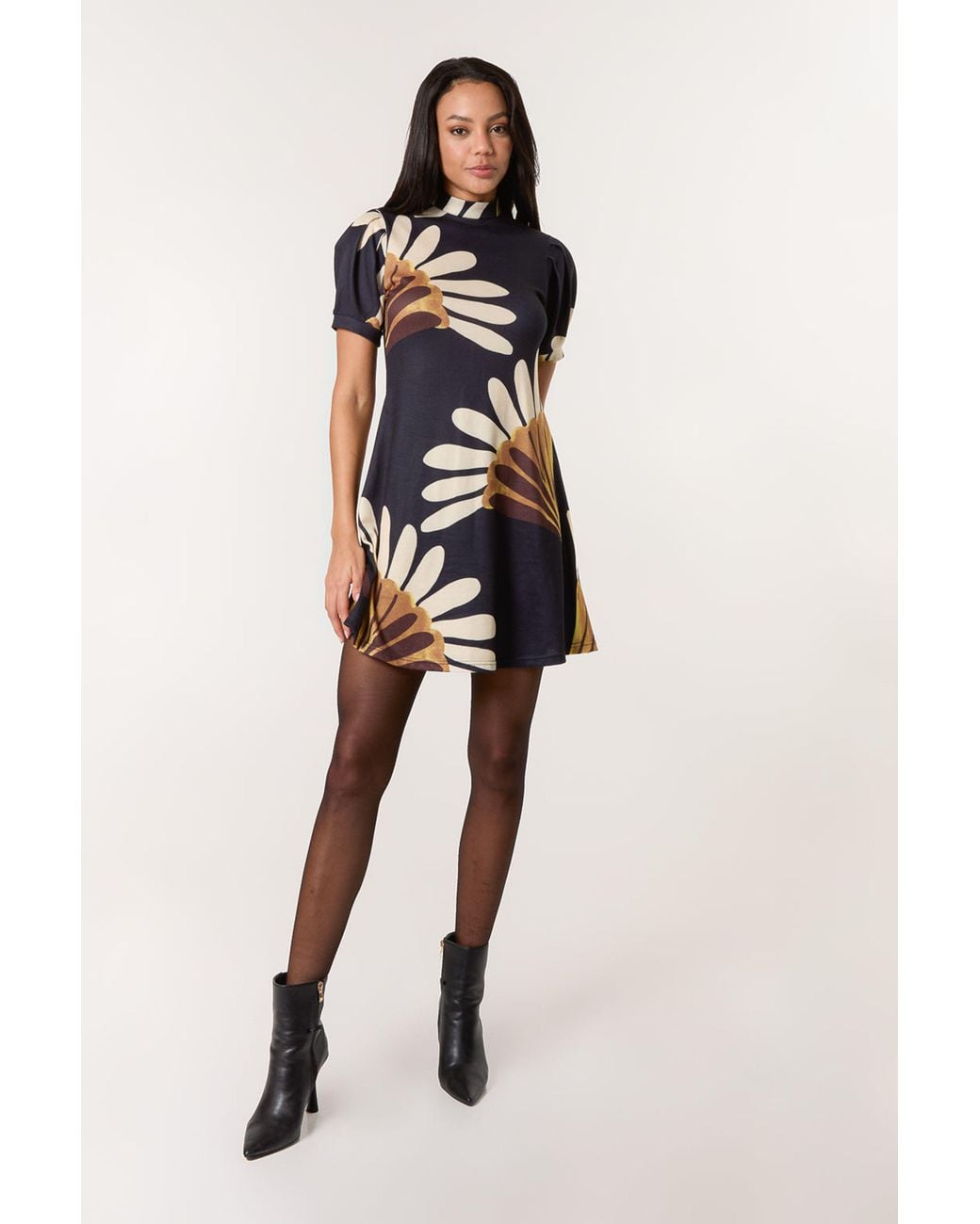 Blue Vanilla Black Short Sleeve Round Neck Mini Dress