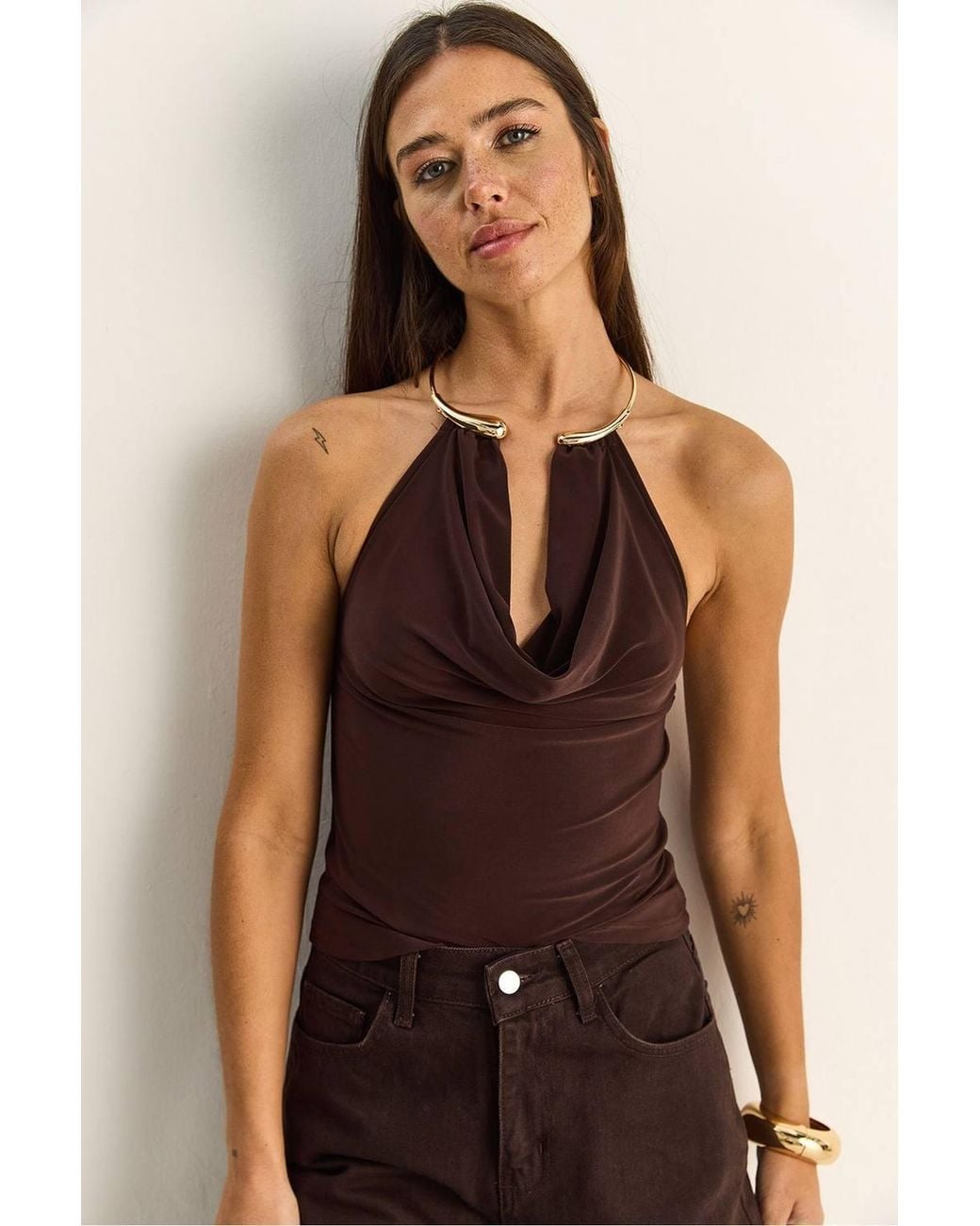 Bianco Lucci Brown Halter Collar Blouse With Stone Accessory