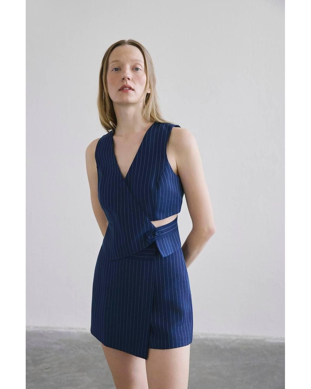 RUE Blue Striped Side-Zip High-Waist Mini Shorts