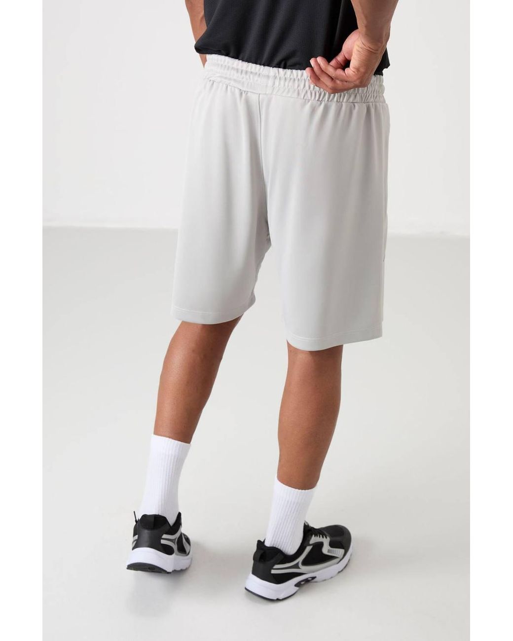 TOMMY LIFE White Solid Knit Sweat Shorts for men
