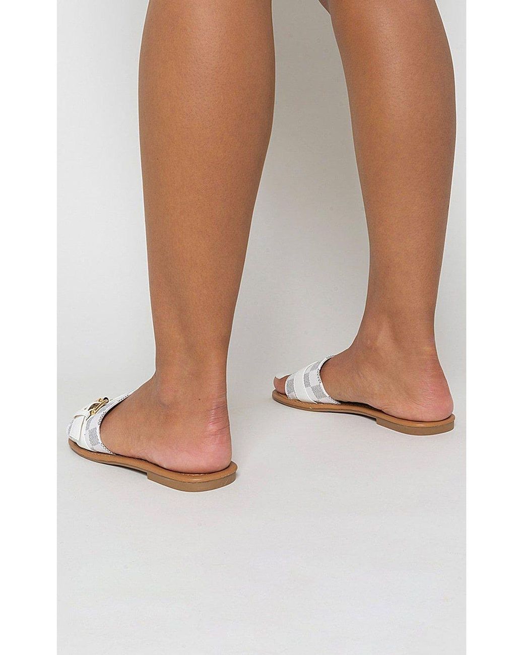 IKRUSH White Ariah Open Toe Flat Sandals With Buckle Fastening