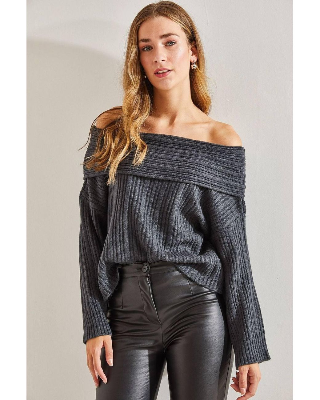 Bianco Lucci Gray Off Shoulder Ribbed Knit Sweater