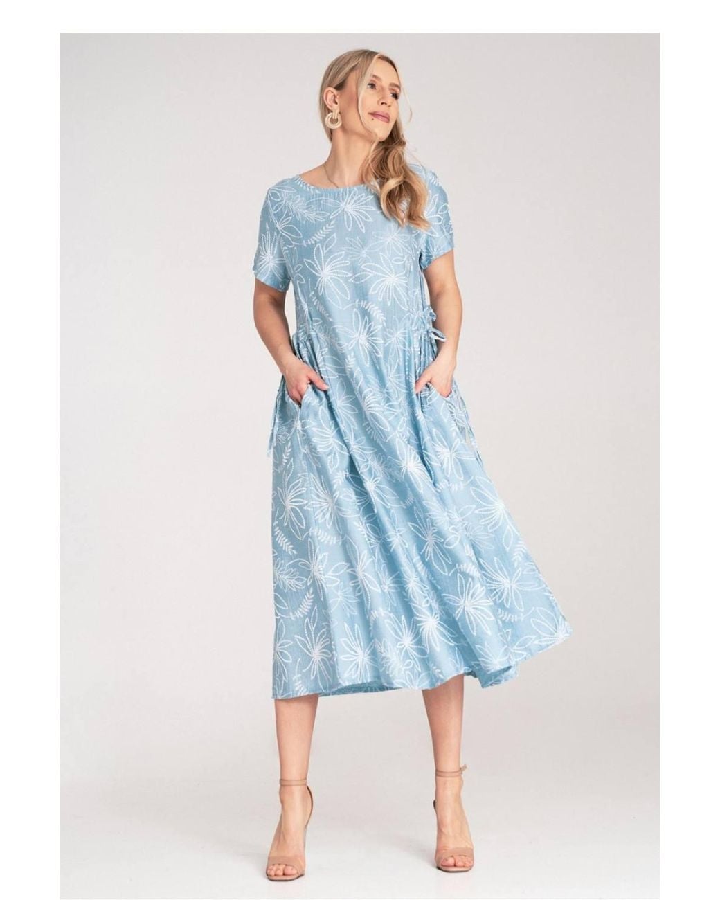 Love Lace Blue Viscose Round Neck Short Sleeve Midi Dress