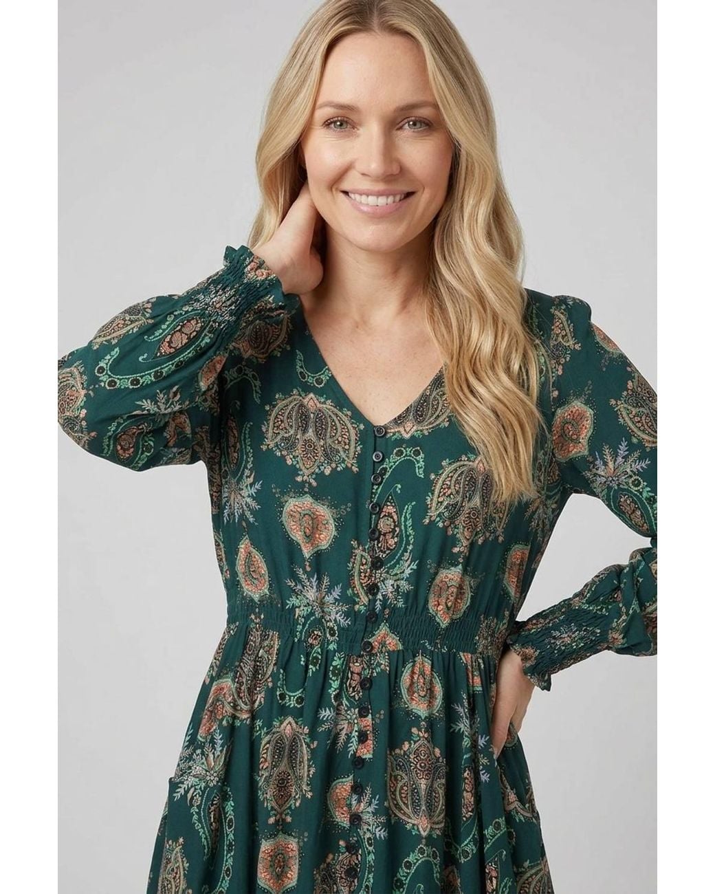 Izabel London Green Paisley Long Sleeve Shirred Maxi Dress