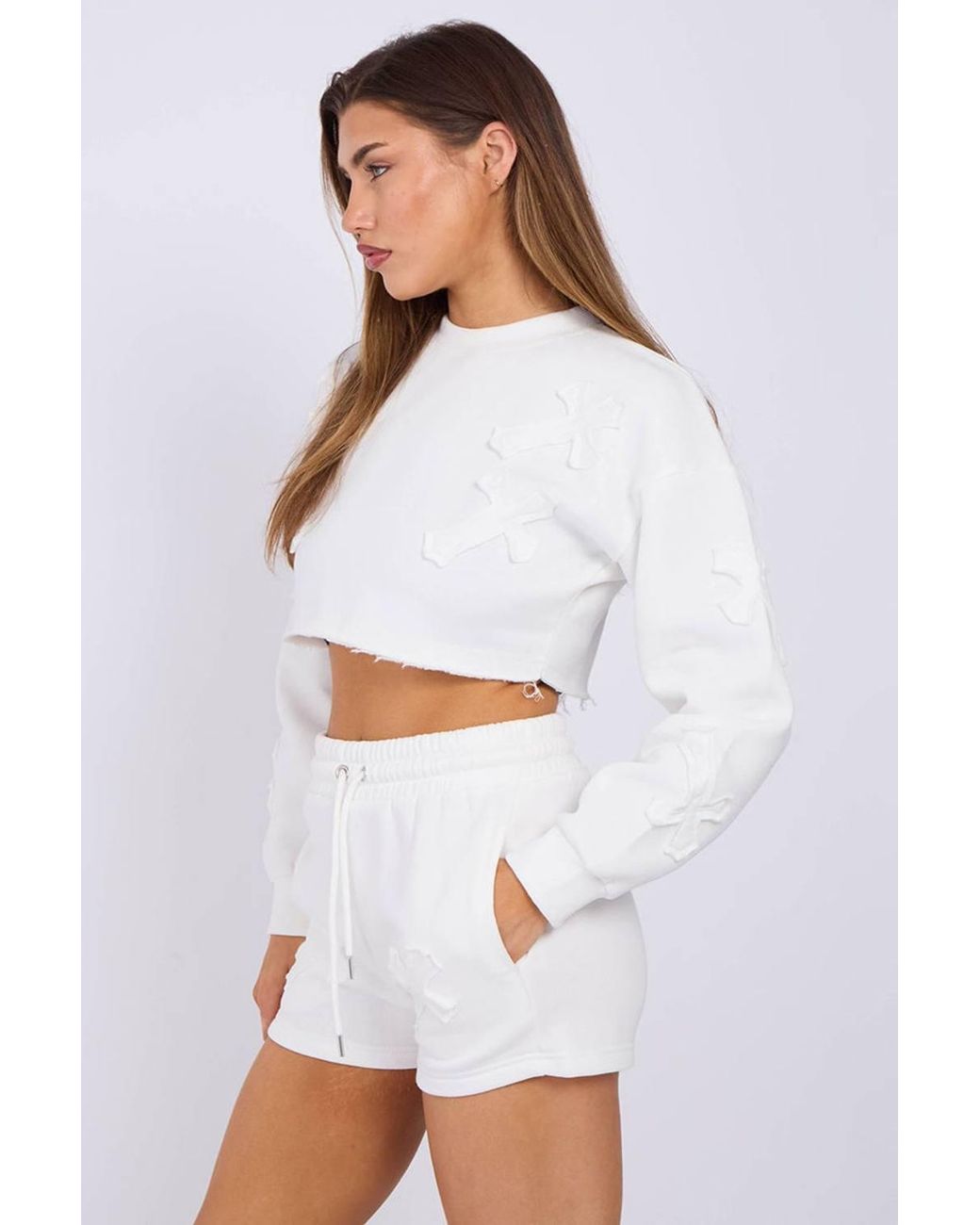 Stylewise White Cross Patch Cropped Sweatshirt & Shorts