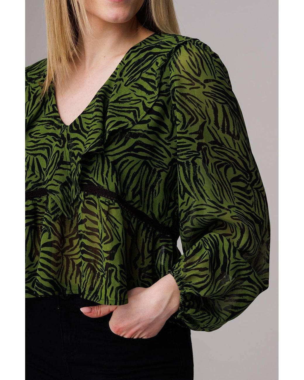 Influence Green Animal Print Ruffle V-Neck Long Balloon Sleeve Blouse