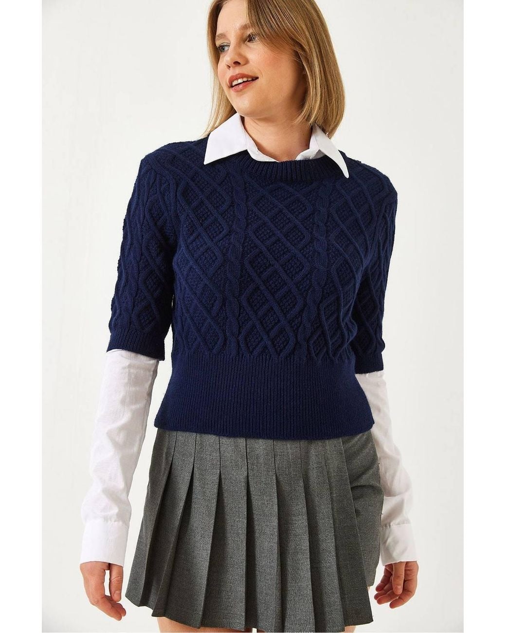 Bianco Lucci Blue Textured Knitwear Crop Sweater With Shirt Collar