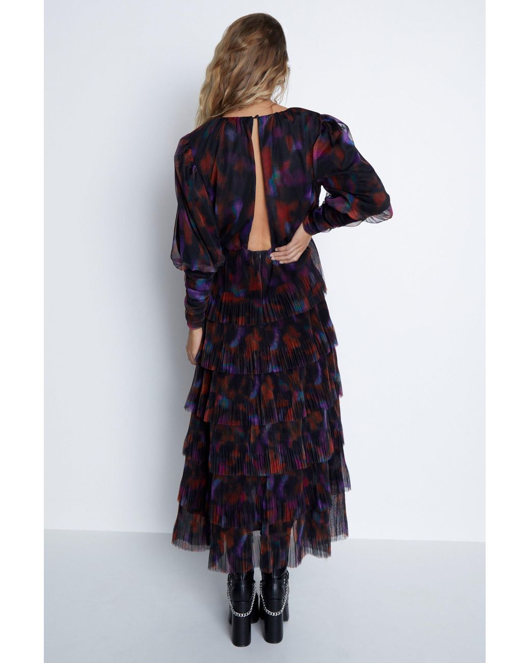 Warehouse daisy deals tiered maxi dress