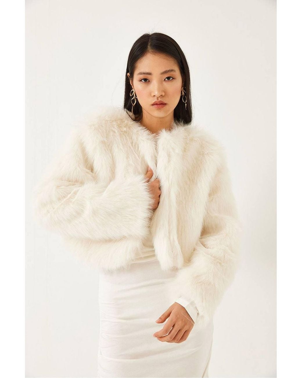 Bianco Lucci Natural Boxy Crop Faux Fur Coat