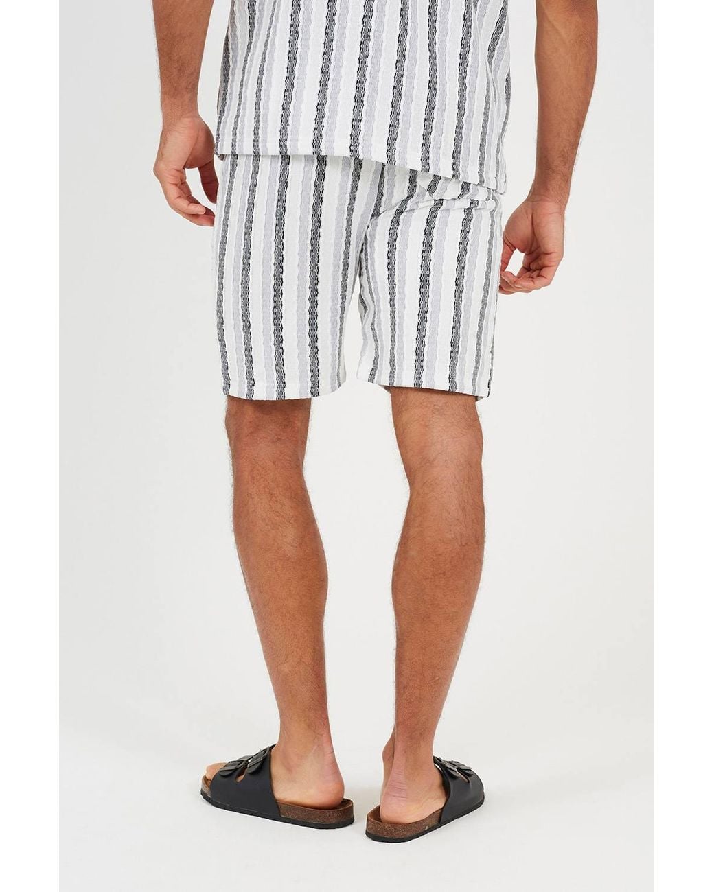 Brave Soul White Regular Fit Shorts for men